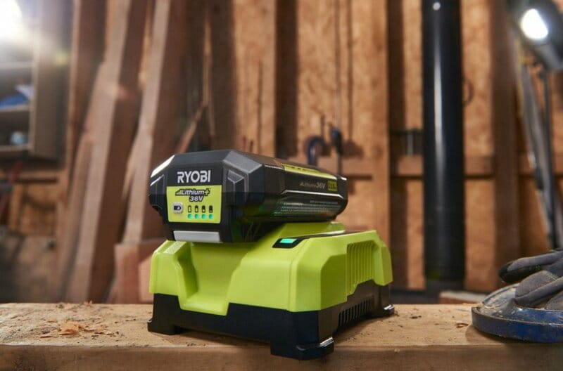 Зарядний пристрій Ryobi RY36C60A (5133004555)