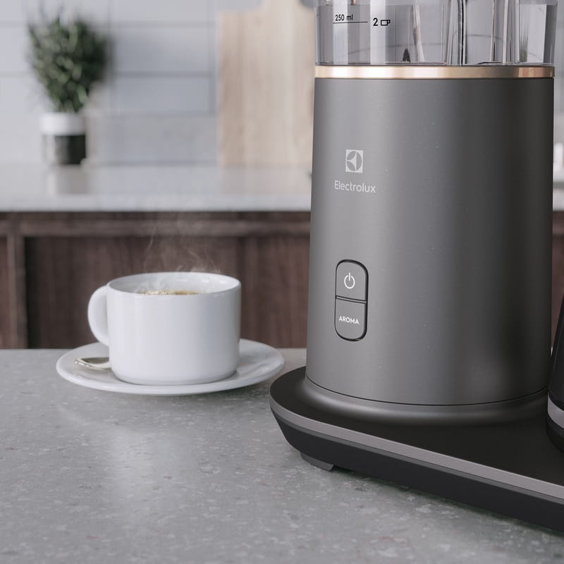 Кофеварка Electrolux E7CM1-4MTM