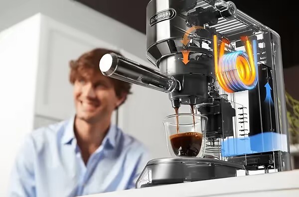 Кавоварка Delonghi EC 685 M Dedica