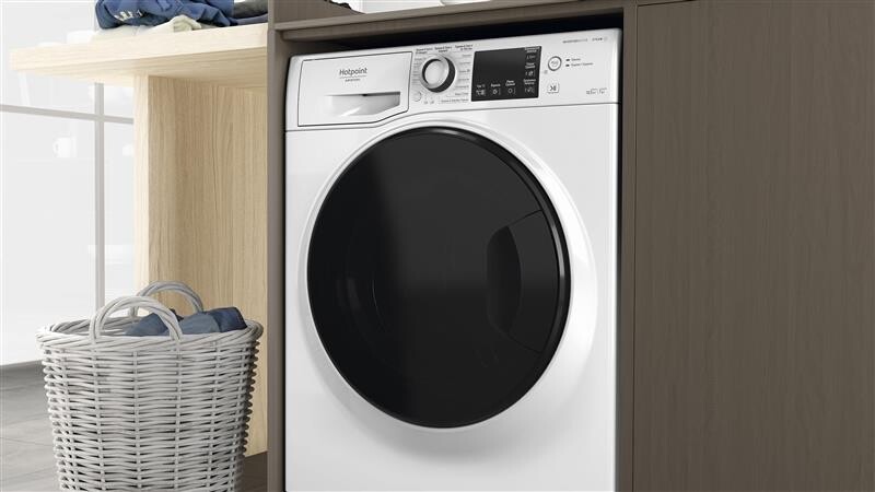 Стиральная машина с сушкой Hotpoint-Ariston NDB10570DAUA