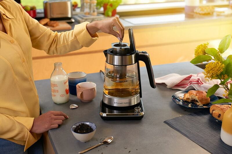 Електрочайник Russell Hobbs 26200-70 Attentiv Kettle