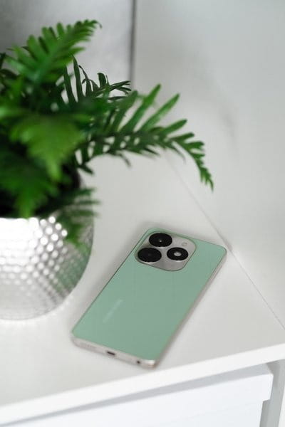 Смартфон Tecno Spark 20C (BG7n) 8/128GB Dual Sim Magic Skin Green (4894947011795)