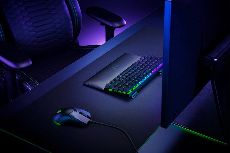 Подставка для клавиатуры Razer Wrist Rest for TKL Keyboards Black (RC21-01710100-R3M1)