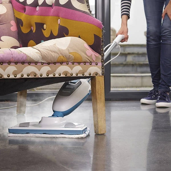 Паровая швабра Black&Decker FSM13E1