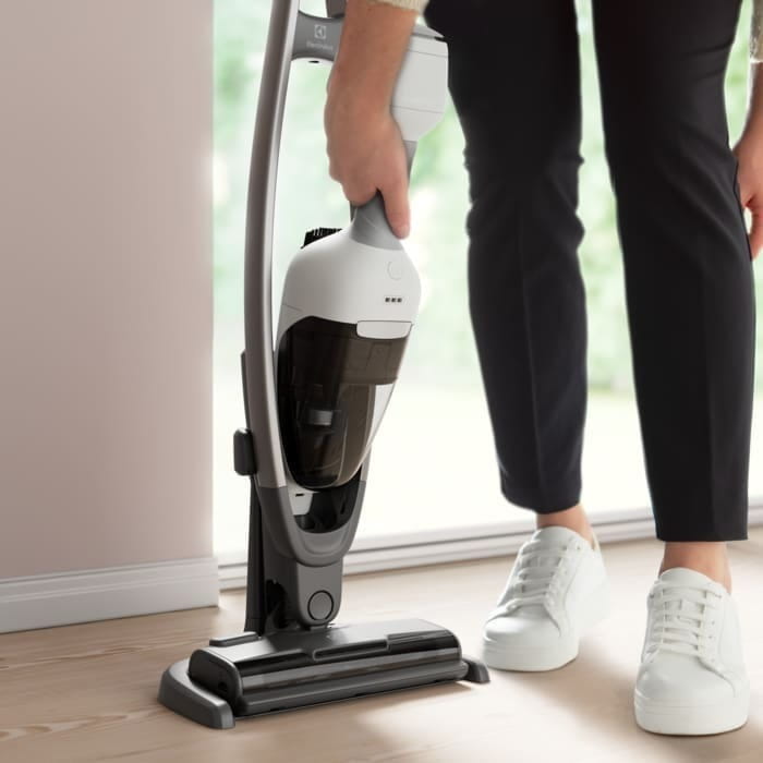 Аккумуляторный пылесос Electrolux ES62HB25UV