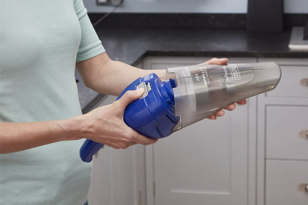 Акумуляторний пилосос Black&Decker NVC115WA