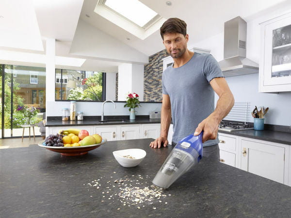 Акумуляторний пилосос Black&Decker NVC115WA