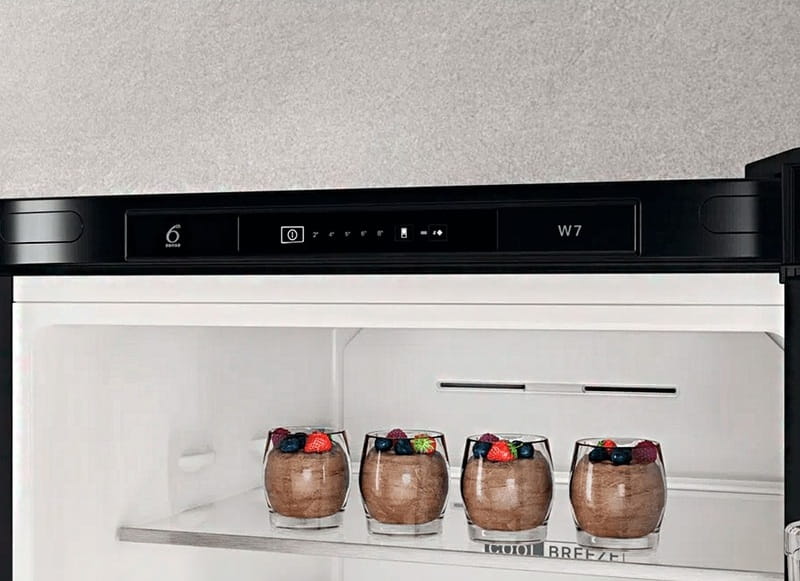 Холодильник Whirlpool W7X 82I K