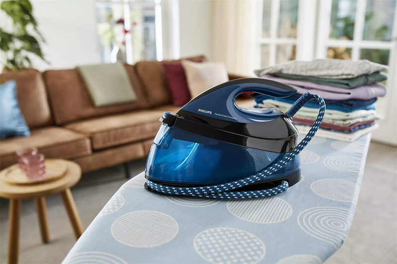 Утюг Philips PerfectCare Compact GC7846/80