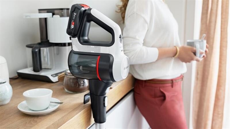 Аккумуляторный пылесос Bosch BBS711W