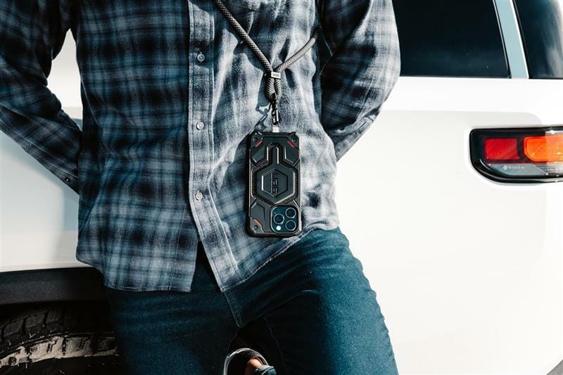 Чохол-накладка Urban Armor Gear Monarch Pro Magsafe для Apple iPhone 15 Pro Kevlar Black (114221113940)