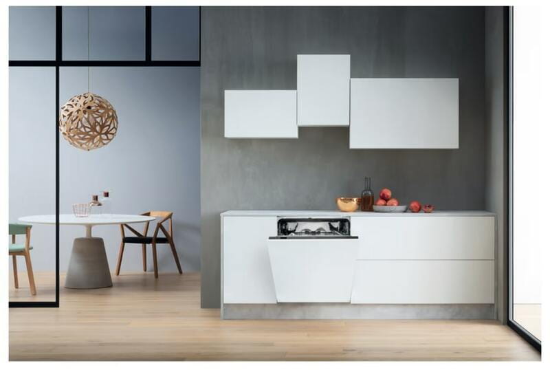 Встраиваемая посудомоечная машина Whirlpool WIO 3C33 E 6.5