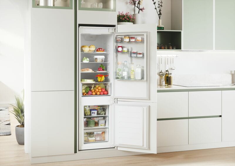 Вбудований холодильник Candy CBL3518E
