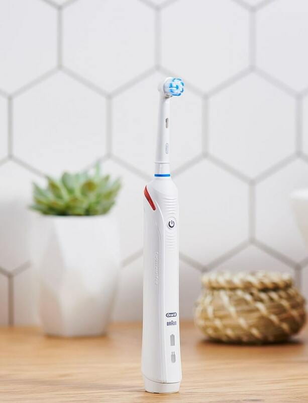 Зубная электрощетка Braun Oral-B Pro2 2000 D 501.513.2 SU Sensi Ultrathin