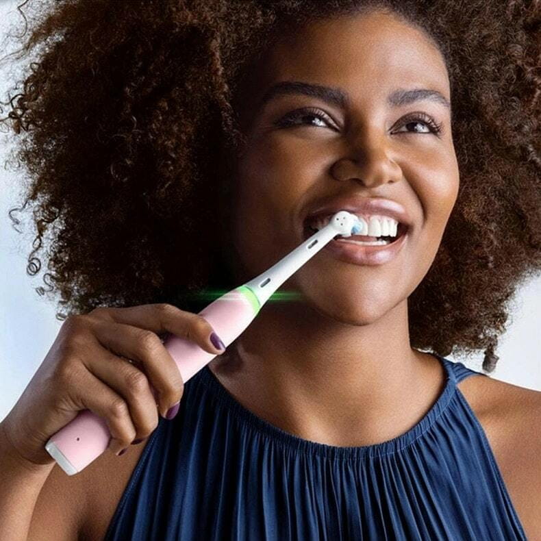 Зубна електрощітка Braun Oral-B iO Series 3 iOG3.1A6.0 Blush Pink