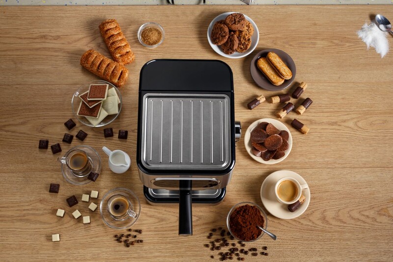 Кофеварка рожковая Gorenje ESCM15DBK