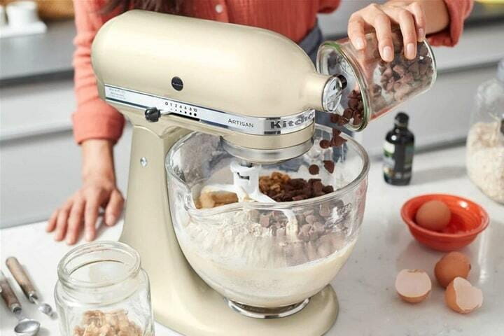 Кухонна машина KitchenAid Artisan 4.8 л Creamy (5KSM125EAC)