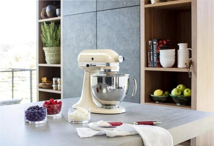 Кухонна машина KitchenAid Artisan 4.8 л Creamy (5KSM125EAC)