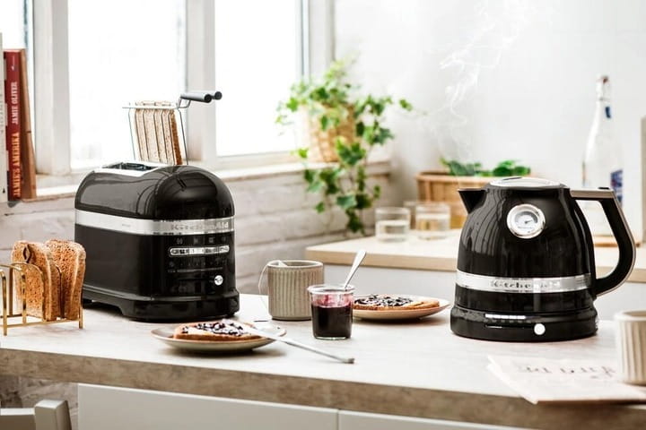Электрочайник KitchenAid Artisan 5KEK1522EOB Black