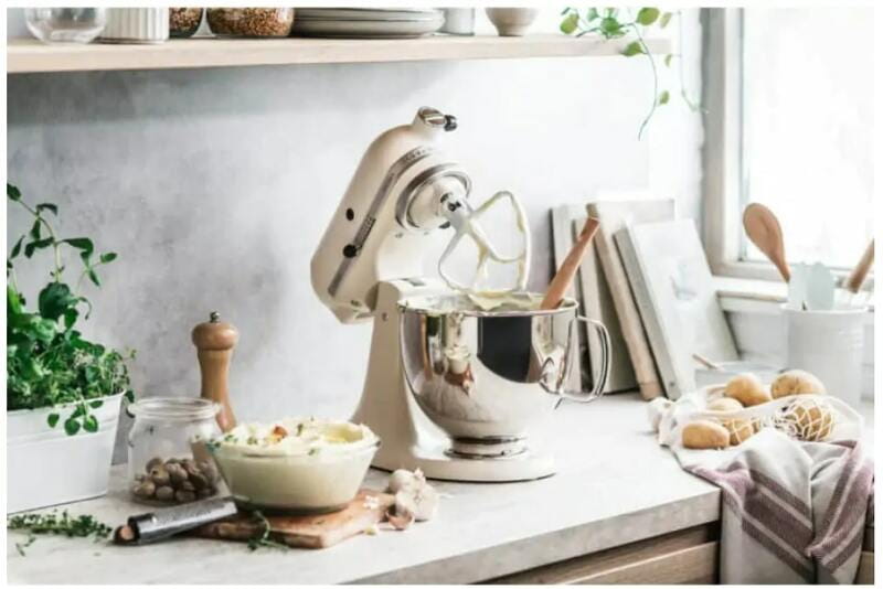 Кухонна машина KitchenAid Artisan 5KSM125EFL Beige