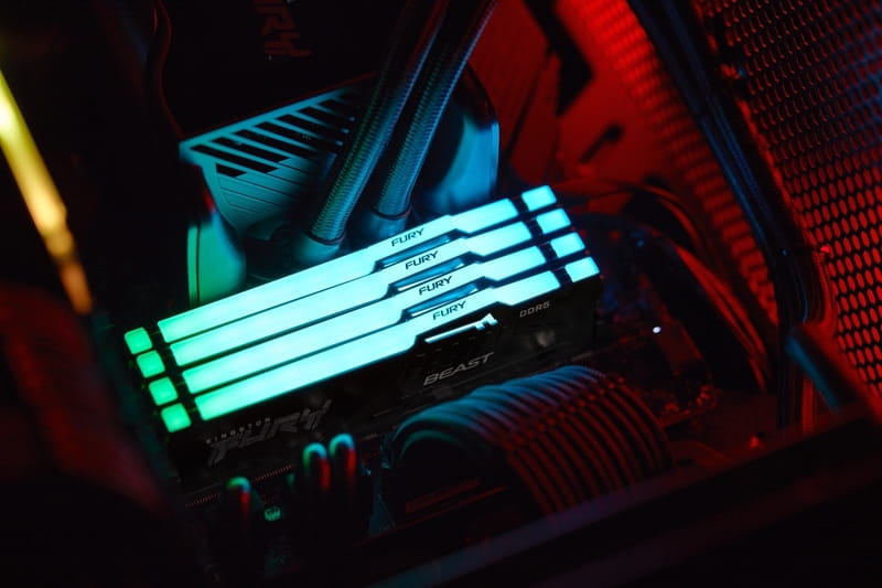 Модуль памяти DDR5 16GB/6000 Kingston Fury Beast RGB (KF560C30BBA-16)