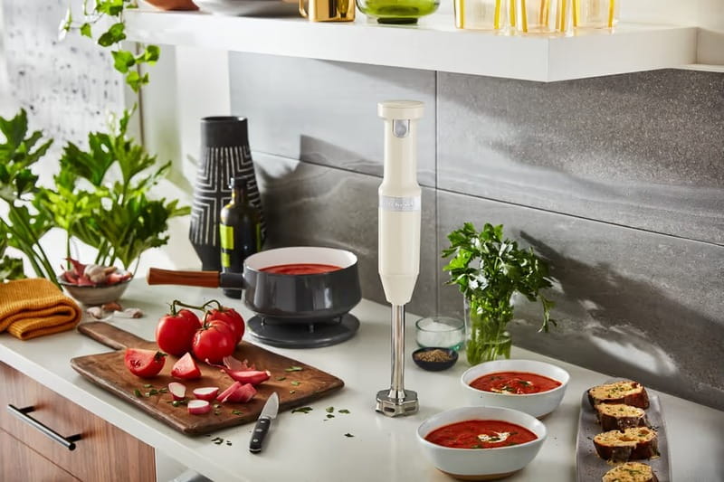 Купить Блендер погружной KitchenAid Cordless 5KHBBV53EAC Creamy Блендер погружной KitchenAid Cordless 5KHBBV53EAC Creamy