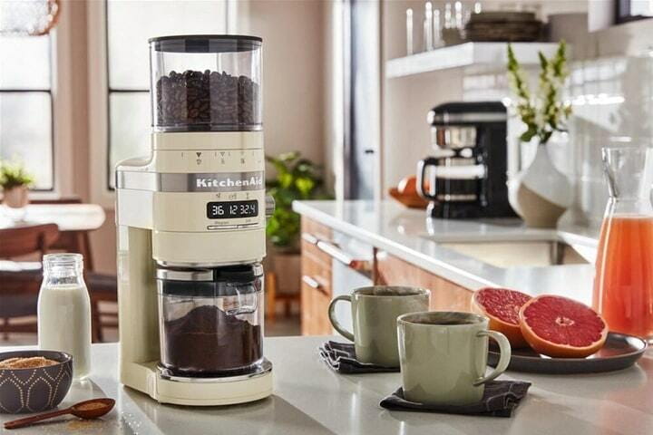 Кофемолка KitchenAid Artisan 5KCG8433EAC Creamy