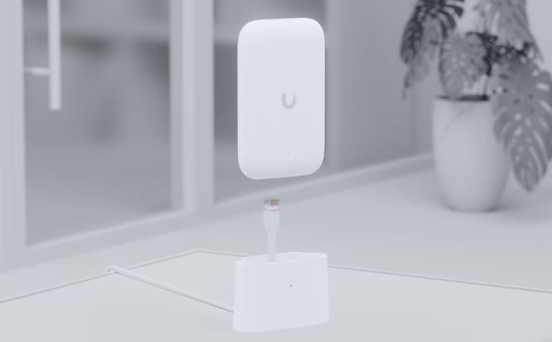 Точка доступа Ubiquiti UniFi Swiss Army Knife UK-Ultra