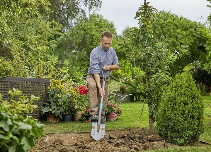 Лопата садова штикова загострена Gardena NatureLine D-подібна рукоятка 117 см (17001-20.000.00)