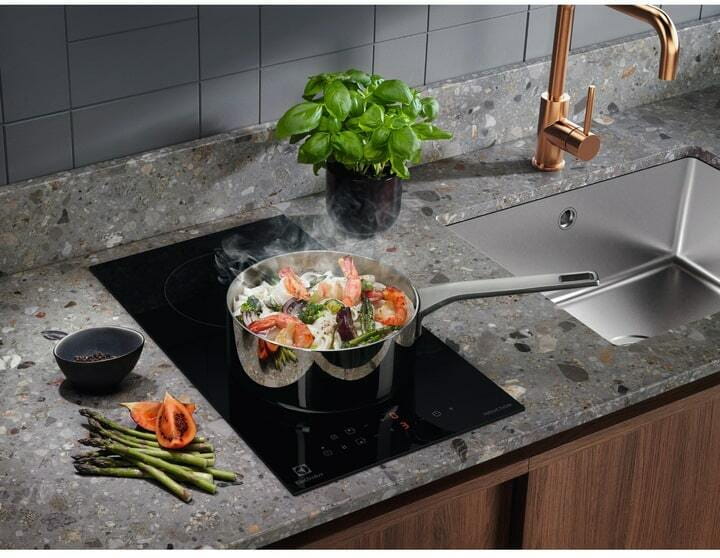 Варильна поверхня Electrolux LIT30230C