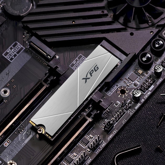 Накопичувач SSD 1ТB A-Data XPG Gammix S60 M.2 2280 PCIe 4.0 x4 3D TLC (AGAMMIXS60-1T-CS)