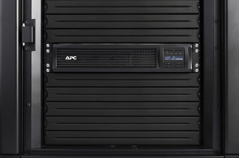 ИБП APC Smart-UPS 1500VA/1000W, RM 2U, LCD, USB, SmartConnect (SMT1500RMI2UC)