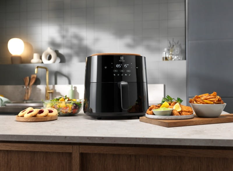 Мультипіч Electrolux 700 Air Fryer EAF7B