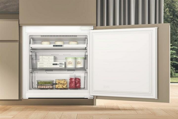 Встраиваемый холодильник Whirlpool WHSP70T121