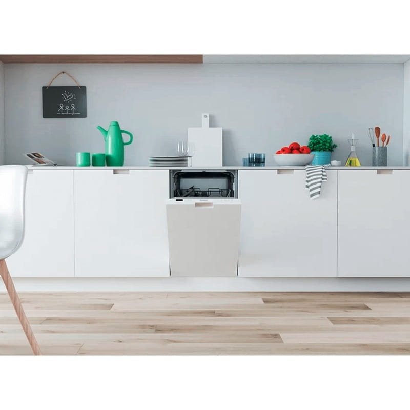 Встраиваемая посудомоечная машина Indesit DSIC3M19
