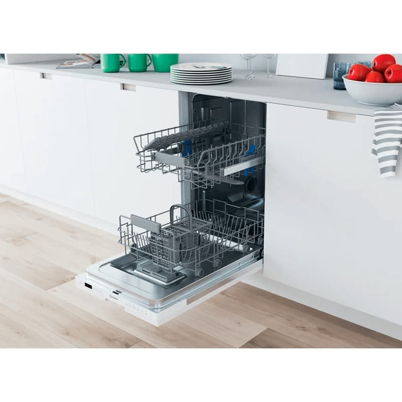 Вбудована посудомийна машина Indesit DSIC3M19