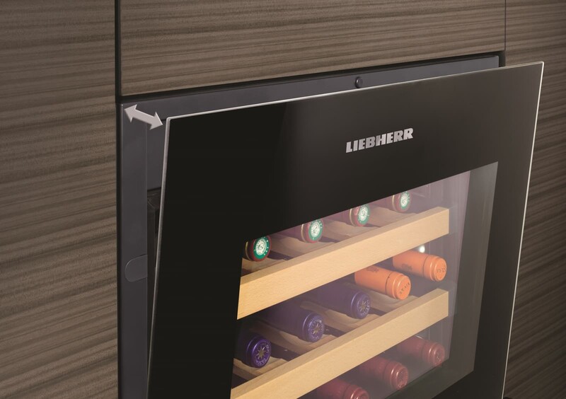 Встраиваемый винный шкаф Liebherr WKEgb 582