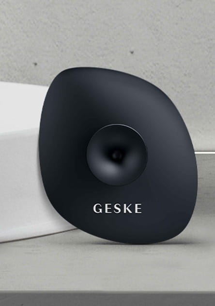 Щетка для лица Geske Facial Brush 4 в 1 с держателем Black (GK000038BK01)