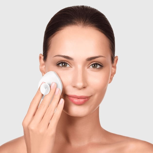 Щітка для обличчя Geske Facial Brush 4 в 1 з тримачем White (GK000038WH01)