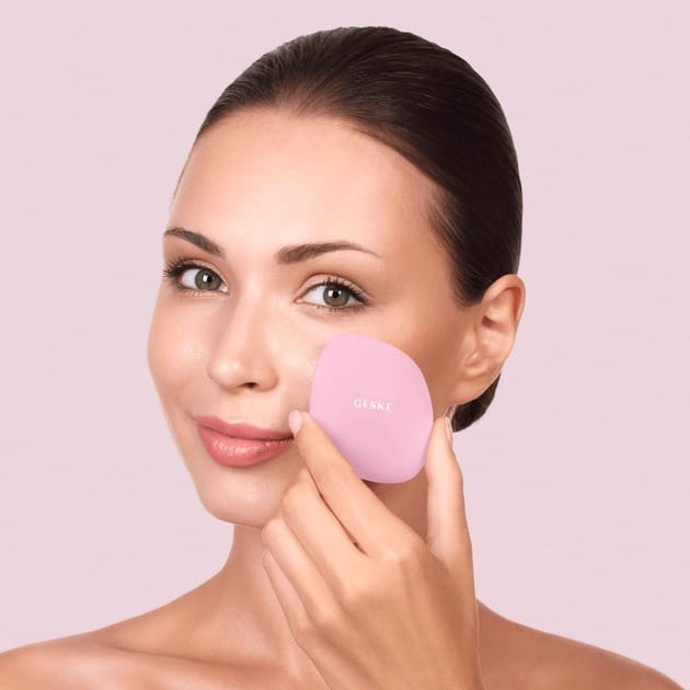 Щетка для лица Geske Facial Brush 4 в 1 Pink (GK000018PK01)