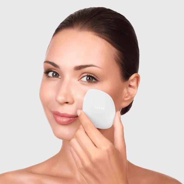 Щетка для лица Geske Facial Brush 4 в 1 White (GK000018WH01)