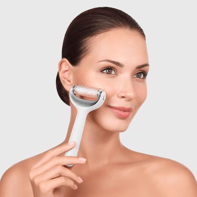 Електронний ролик для обличчя і тіла з мікроголками Geske MicroNeedle Face & Body Roller 8 в 1 White (GK000043WH01)