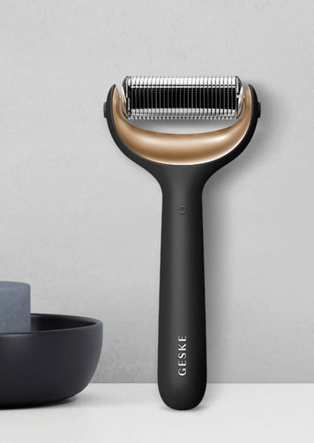 Электронный ролик для лица и тела с микроиглами Geske MicroNeedle Face & Body Roller 8 в 1 Gray (GK000043GY01)