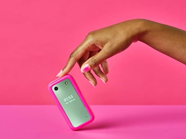 Мобильный телефон HMD Barbie Phone Pink