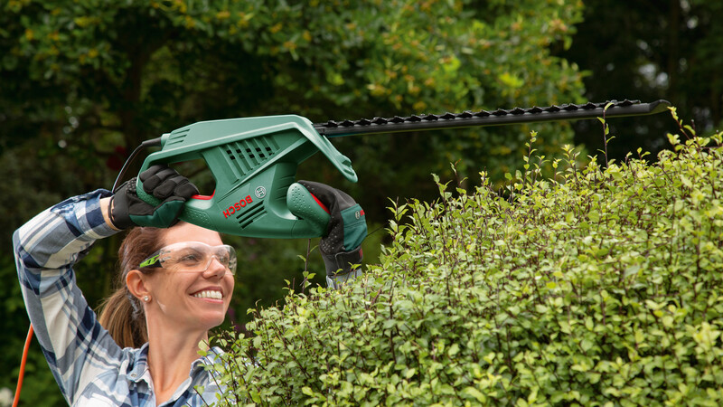 Кущоріз Bosch EasyHedgeCut 55 450Вт 55см крок різу 16мм 2.7кг(0.600.847.C02)