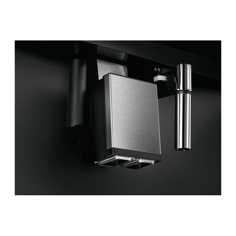 Встраиваемая кофемашина Electrolux KBC85Z
