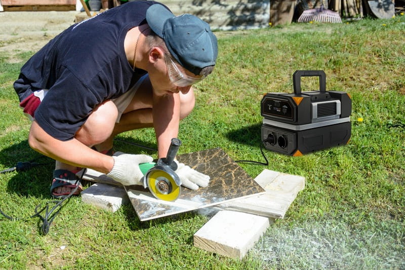 Зарядная станция Technaxx Powerstation TX-202