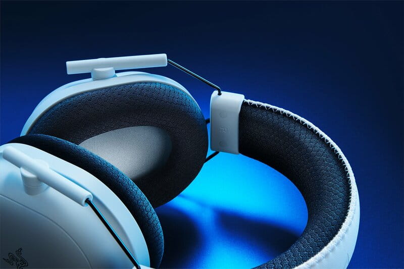 Bluetooth-гарнитура Razer BlackShark V2 Pro for PS5 White (RZ04-04530600-R3G1)