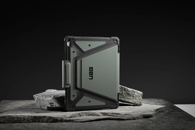 Чехол-накладка Urban Armor Gear для Apple iPad Air 13 (2024) Metropolis SE Olive (124472117272)