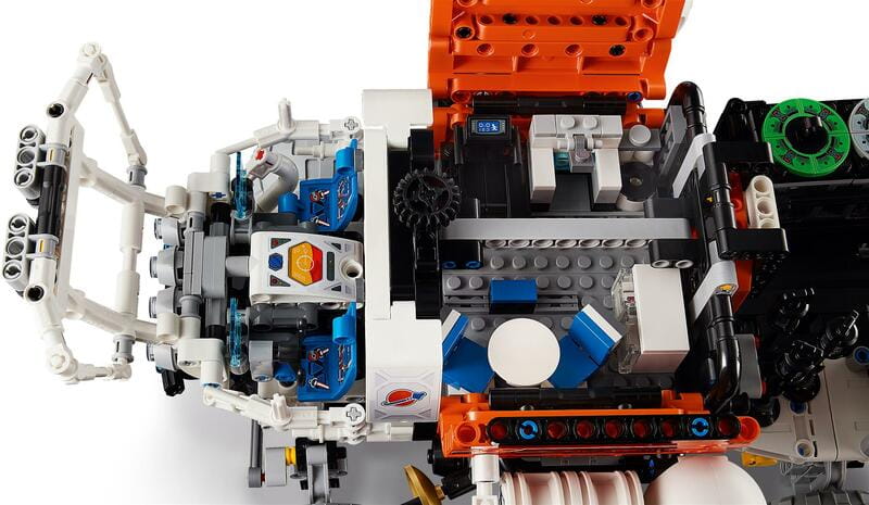 Конструктор LEGO Technic Марсохід команди дослідників (42180)